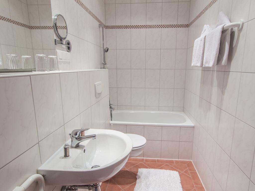 Hotel Hartmann Fuerstenfeldbruck Camera foto
